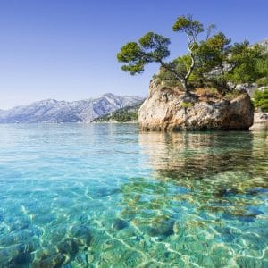 Azurblaues Meer und bizarre Felsenküste - Kroatiens Wellness-Hotspots an der Adria