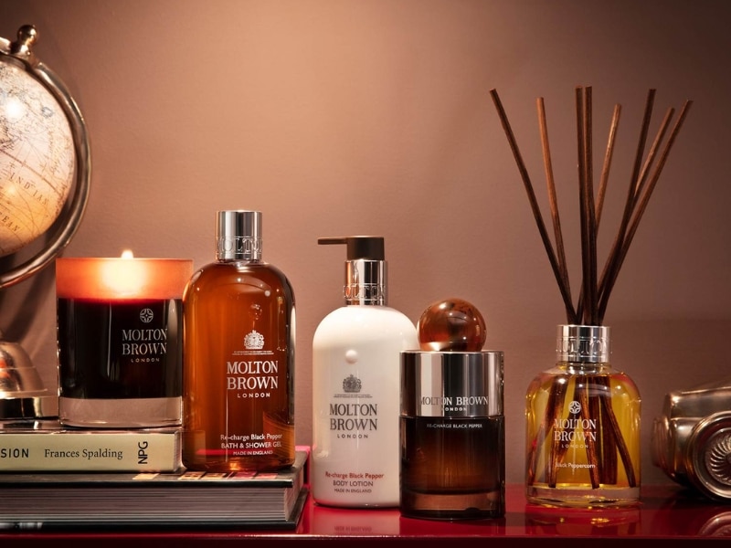 © MOLTON BROWN London Re-Charge Black Pepper Collection