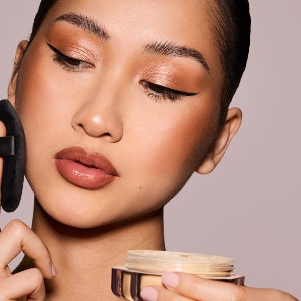 © FENTY BEAUTY Set It Down Superfine Blurring Setting Powder