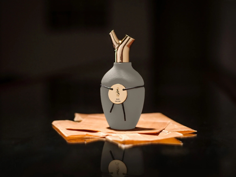 © SCENTS OF WOOD RAIN ON OAK - eingefangen in die Essenz von Petrichor