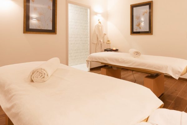 © Hysope Paris - luxuriös eingebettete Spa-Oase im Marriott Renaissance Hippodrome de St. Cloud Hotel