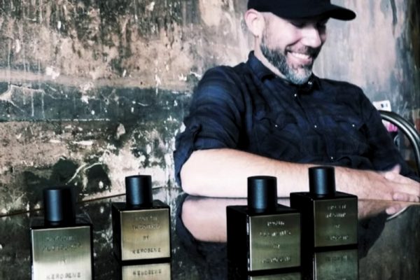 © KEROSENE Fragrances - John Peggs olfaktorisches Indie-Projekt mit Industrieanleihen