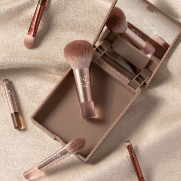 © Real Techniques On-the-Glow Mini Brush Set