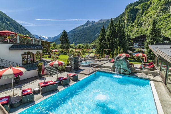 © Relais & Châteaux Spa Hotel Jagdhof - Wellness, Sport & Mylife Changing in den Stubaier Alpen