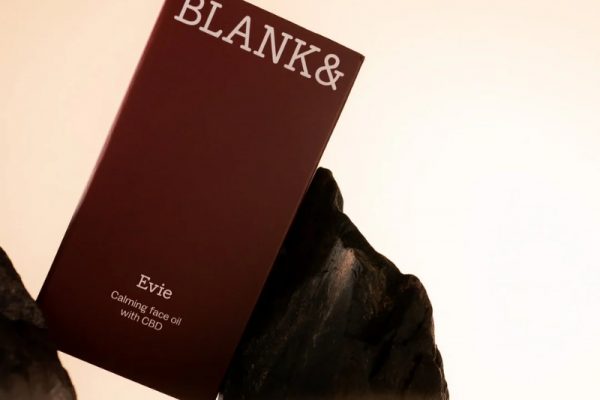 © BLANK& - finnische CBD-Kosmetik für Gesichts- und Intimpflege
