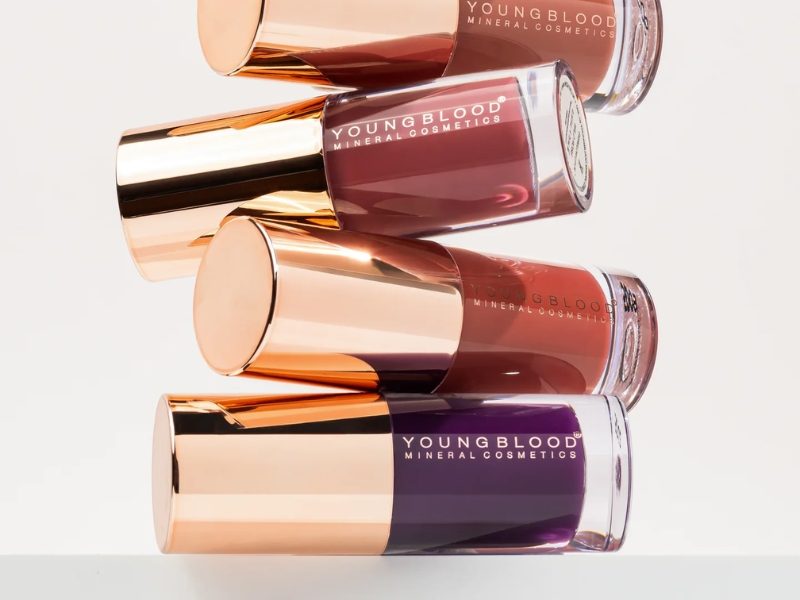 © YOUNGBLOOD EverGlow Lip Oil